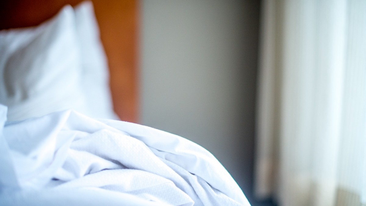 Nie zgłosił się na kwarantannę hotelową i przesłuchanie: policja umorzyła sprawę