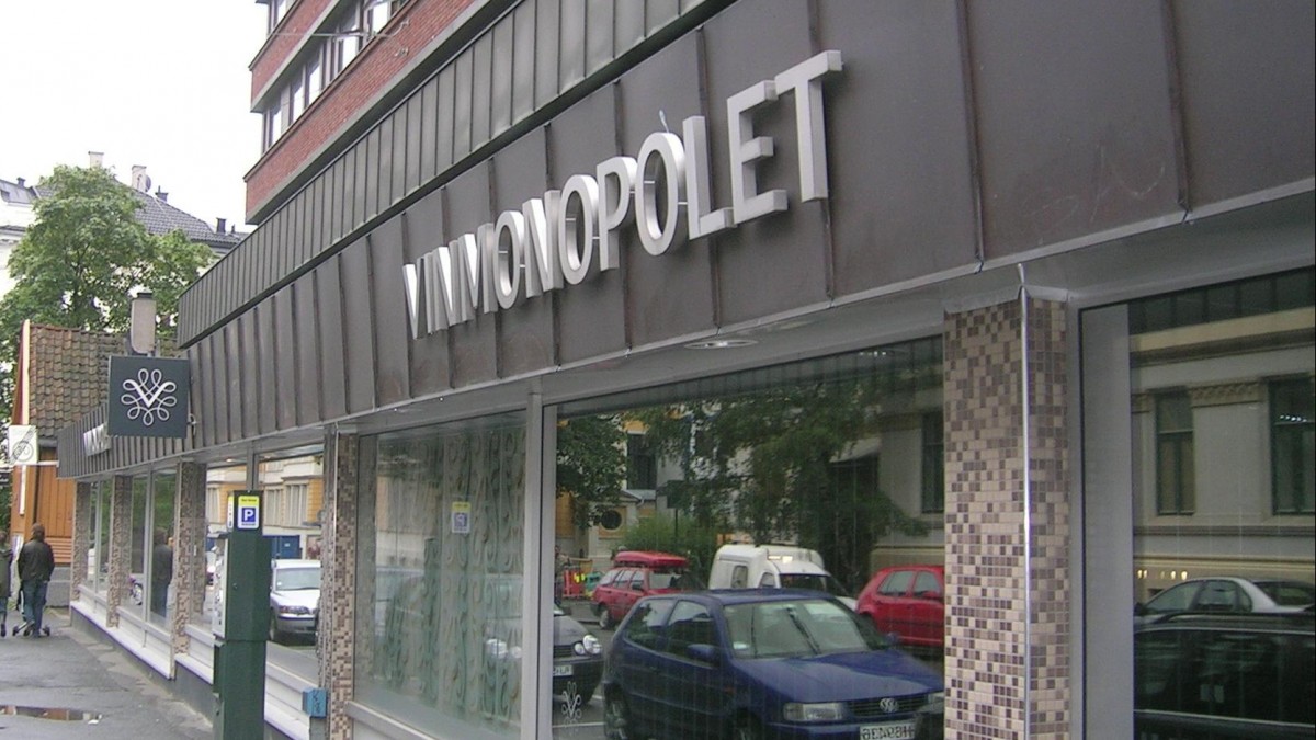 Norwegowie ruszyli do sklepów monopolowych. Takich kolejek nie było od początku pandemii