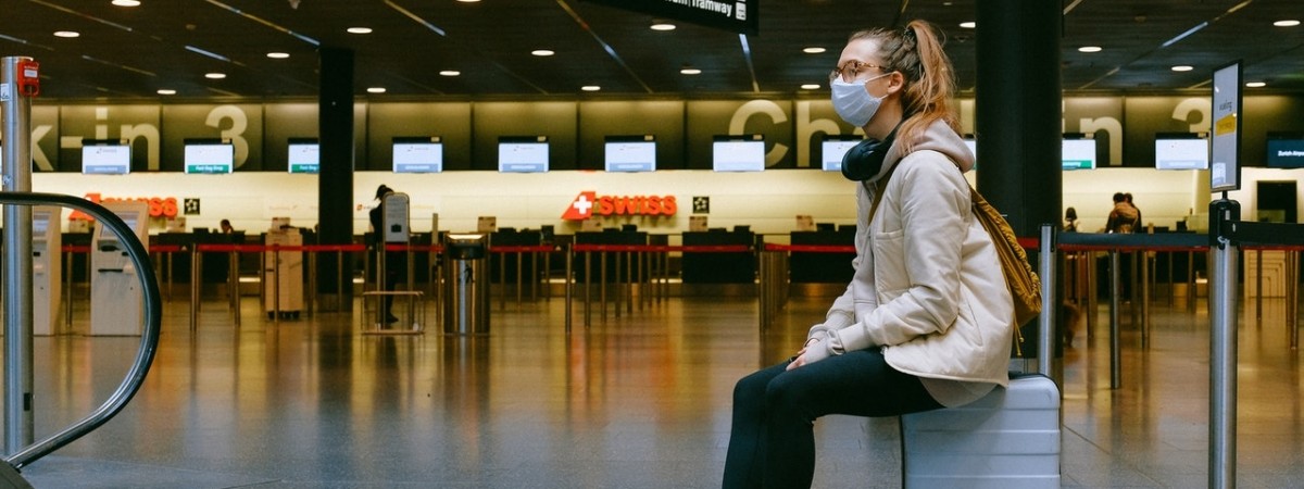 Służby nie informują o kwarantannie: „przestrzeganie jej jest osobistym obowiązkiem każdego podróżującego”