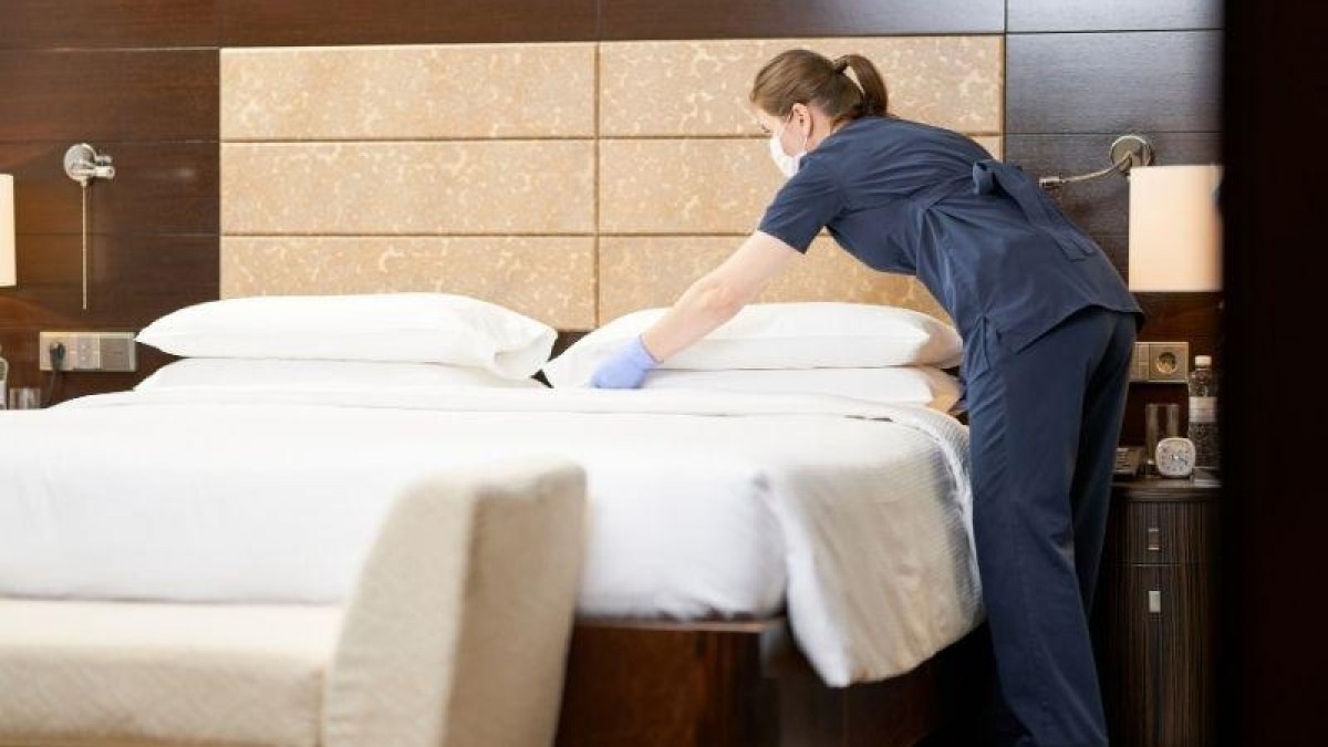 Obowiązkowa kwarantanna hotelowa zamiast domowej: zmiana daty wejścia przepisów w życie