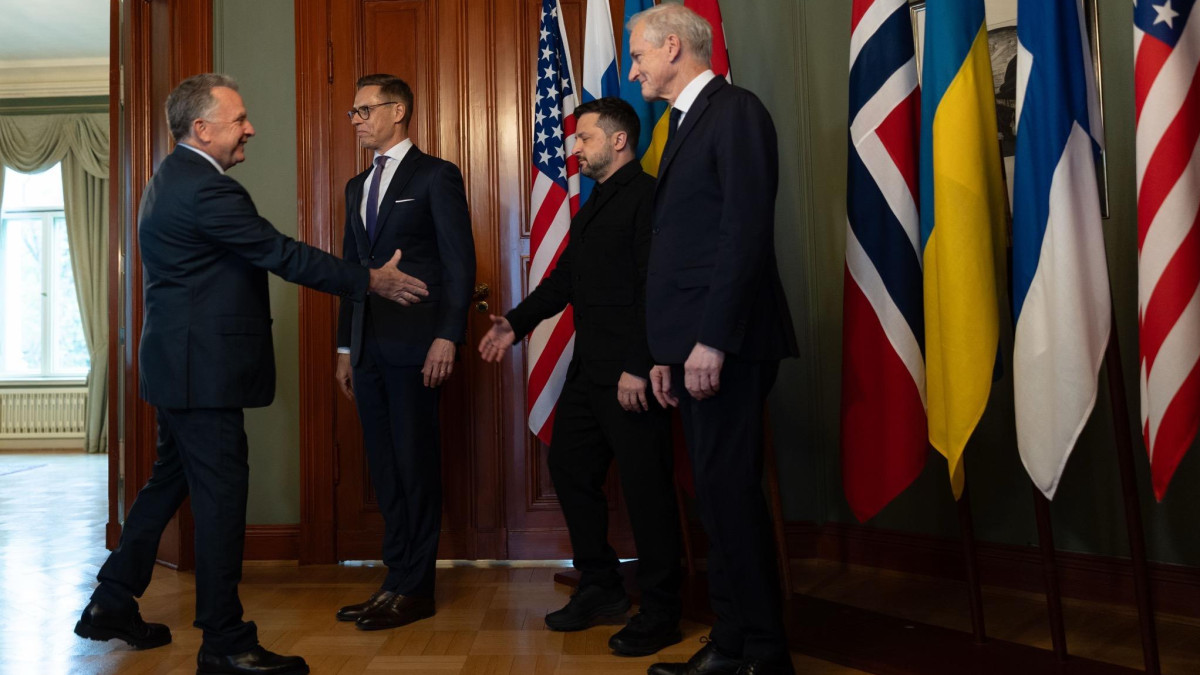 Zełenski i ludzie Trumpa przy jednym stole. W Oslo trwają kluczowe rozmowy