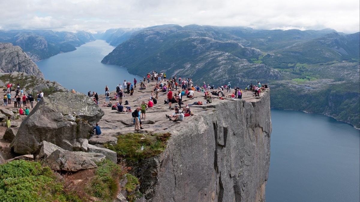 Preikestolen turystycznym hitem. Popularna „ambona” z rekordem odwiedzin