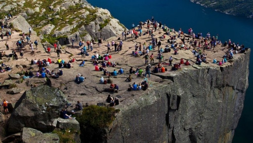 Polscy architekci docenieni za projekty kościoła na Preikestolen