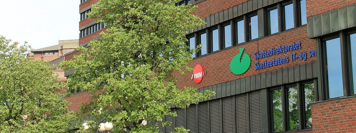 Wynagrodzenie urlopowe a tymczasowe zwolnienie z pracy: co z pobierającymi rekompensatę za pensję?