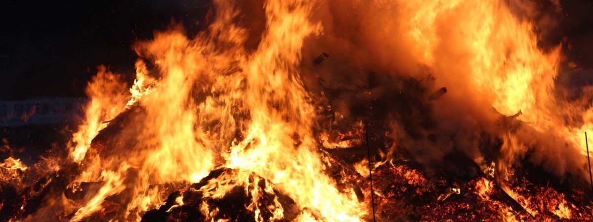 Pożar fermy w Rogaland. Spłonęło 20 000 kurcząt