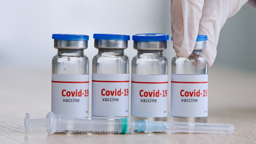 Czwarta dawka szczepionki na covid-19. Te osoby mogą ją przyjąć