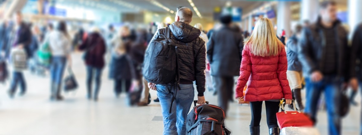 Powrót do Polski na Wielkanoc: samolotem, promem, autobusem? A może wspólna podróż samochodem? [PRZEGLĄD]