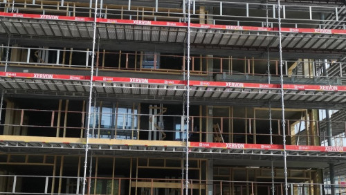 Wiele firm na jednej budowie – czym jest „hovedbedrift” i za co odpowiada