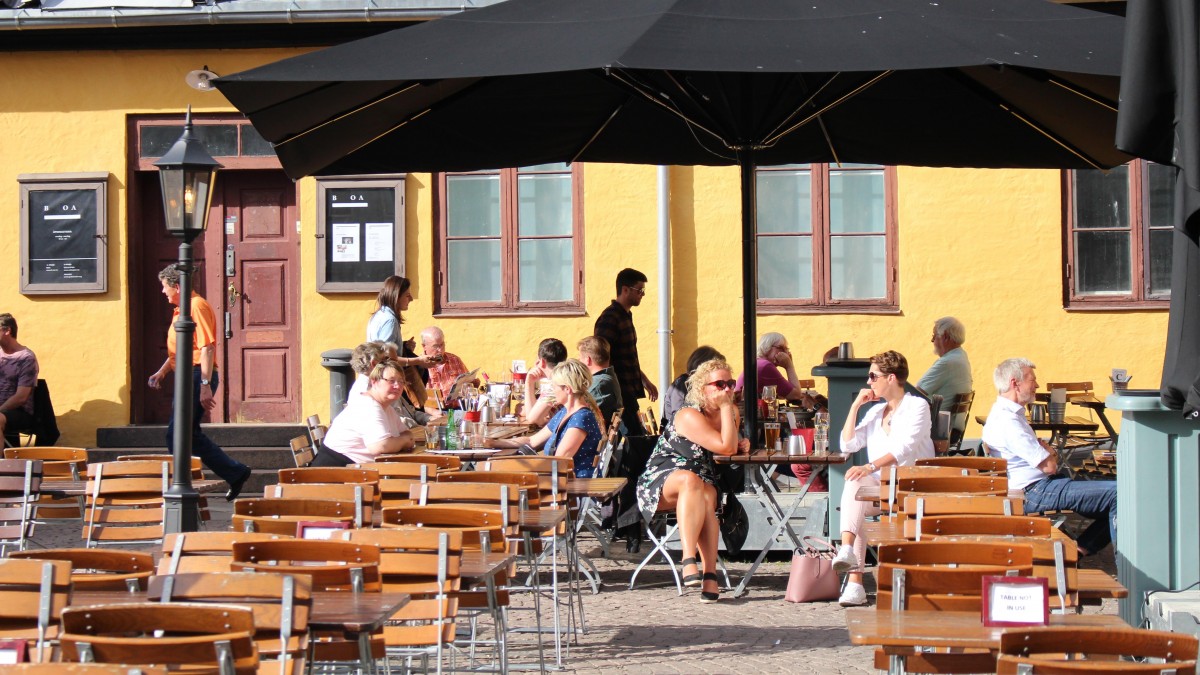 Darmowa koncesja i wynajem terenów pod sklepami: władze Oslo wychodzą naprzeciw gastronomii i handlowi