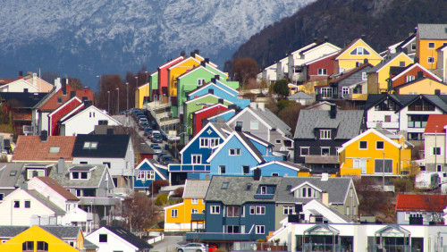 Co zobaczyć w Kristiansund? Portret miasta z dorszem w tle