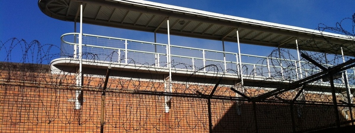 Coraz więcej skazanych unika więzienia. Wśród nich wielu Polaków