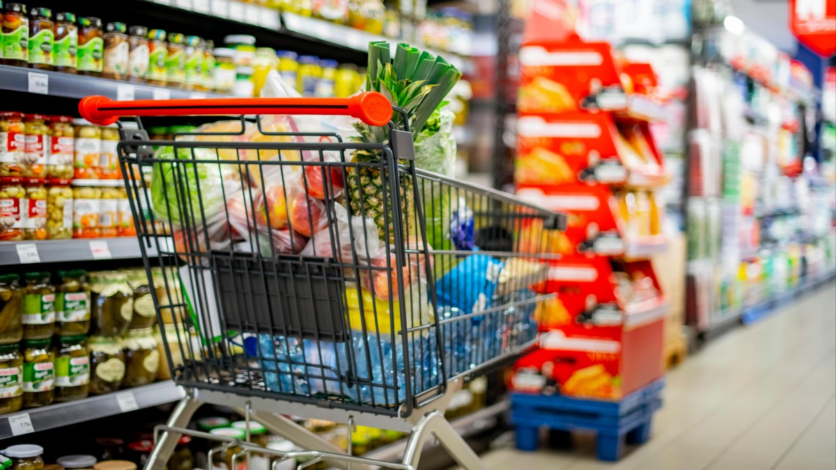 Ceny artykułów spożywczych w Norwegii. Sprawdzamy koszt koszyka zakupów