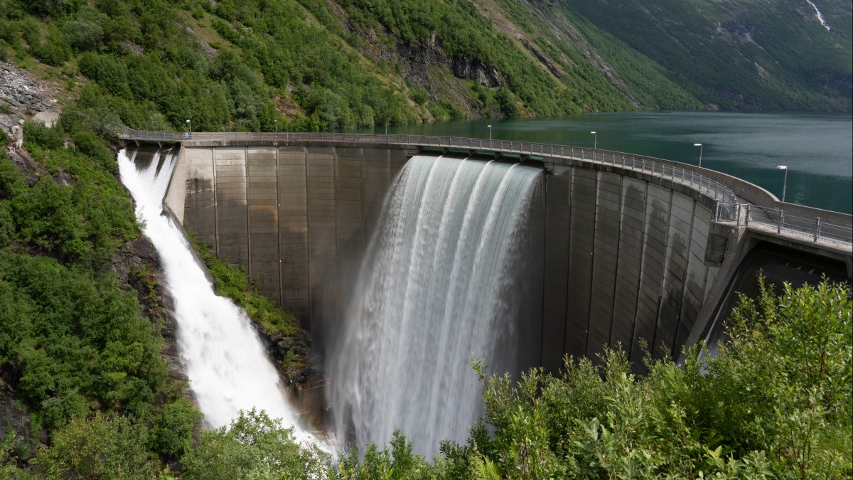 W zbiornikach na wschodzie i południu kończy się woda: najniższy poziom od 20 lat