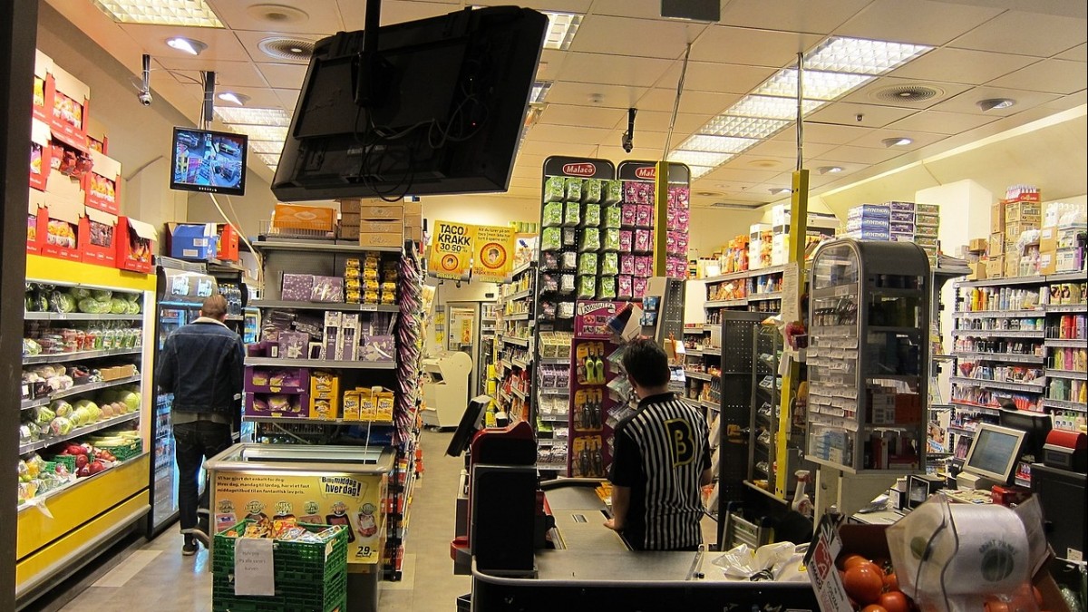 Chcą otwarcia sklepów w niedzielę. Związki zawodowe protestują