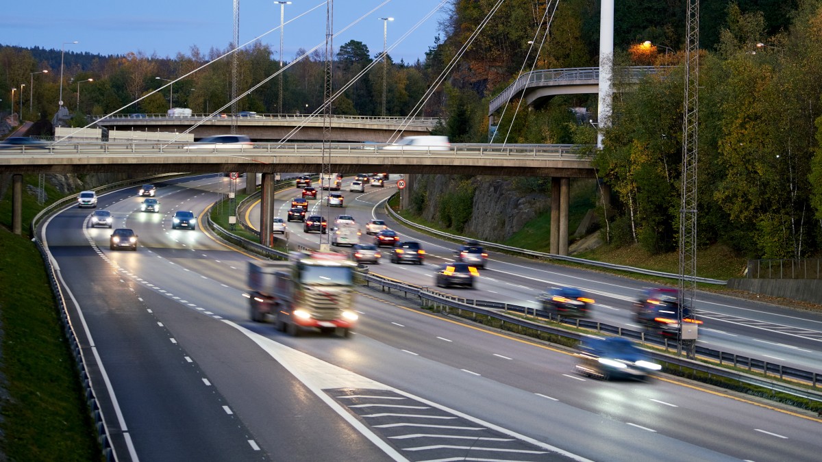 Zbyt wolna jazda to zagrożenie na autostradach. Chcą podwyższyć minimalną prędkość