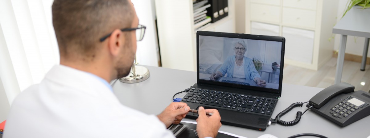 Rada ds. Konsumentów: nie można pobierać dodatkowych opłat za telewizytę lekarską