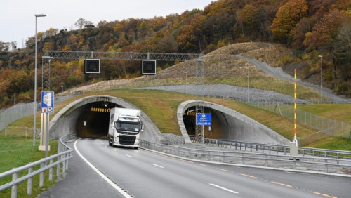 Opłata dla elektryków za przejazd tunelami Ryfast wzrośnie do 70 procent normalnej stawki. To pierwsza taka decyzja w Norwegii