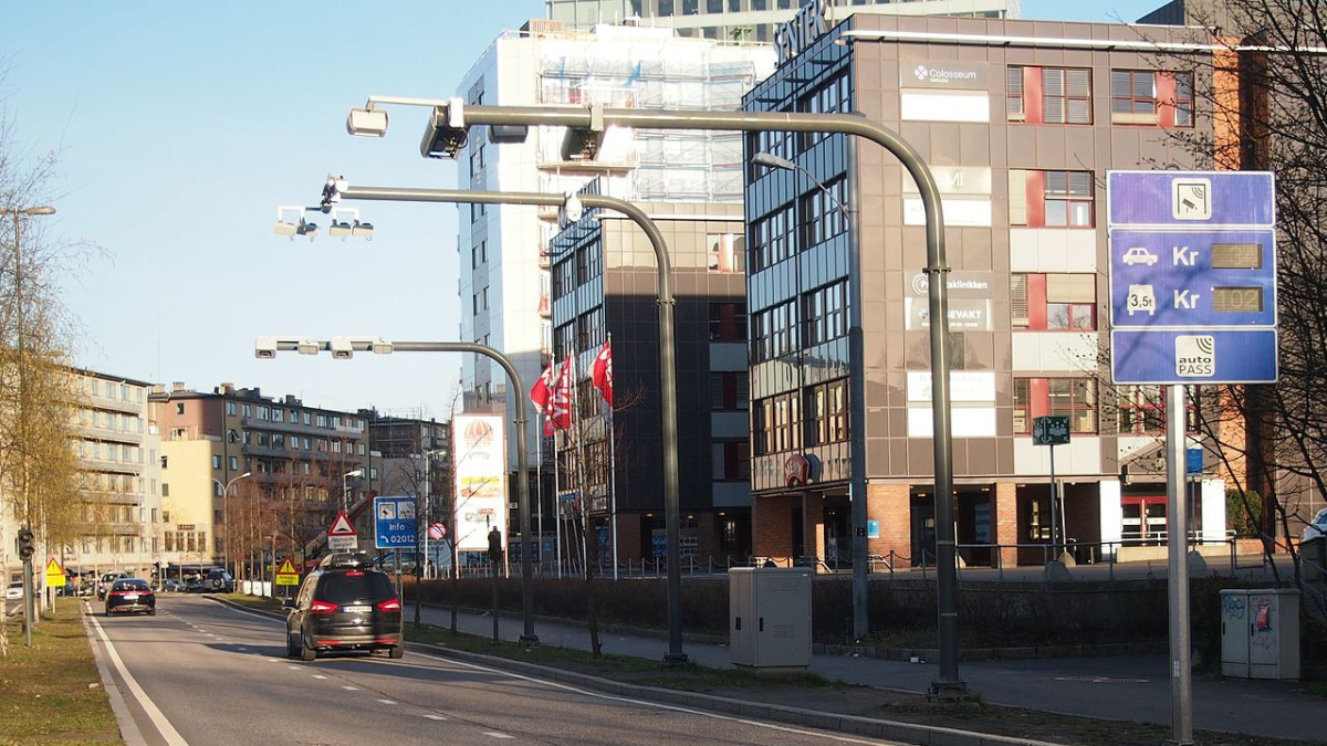 Kolejna podwyżka bompenger. Kierowcy w Oslo zapłacą więcej od Nowego Roku