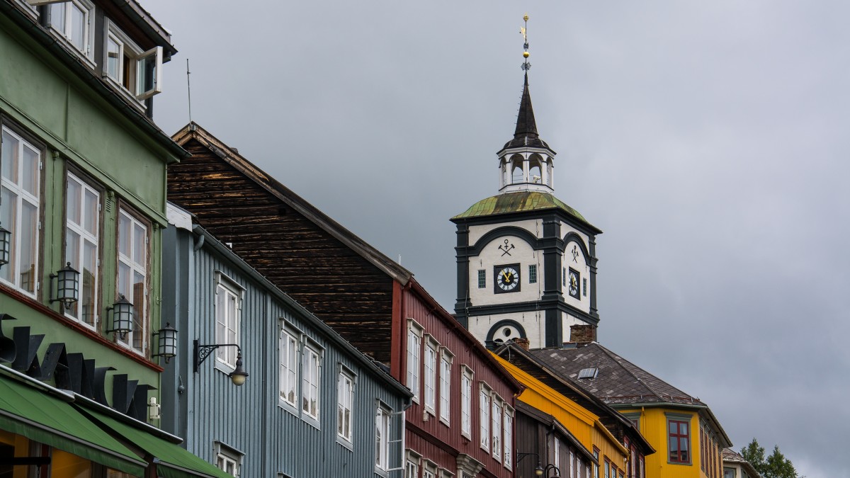 Bezpośrednie pociągi z Oslo do Trondheim znów w ruchu. Co warto zobaczyć po drodze w Røros?
