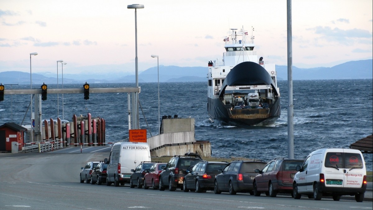 Cięcia połączeń promowych na popularnej trasie. Wszystko przez brak pracowników