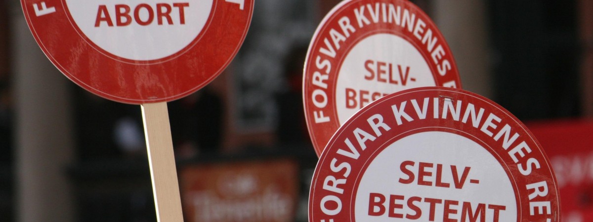 Dziś Dzień Kobiet: tłumy przejdą ulicami w obronie prawa do aborcji