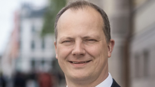 Zmiany w norweskim rządzie. Minister Transportu rezygnuje z posady dla żony