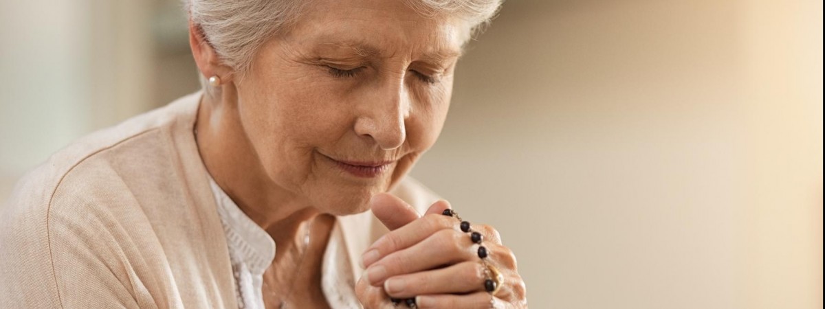 Leczy raka modlitwą przez telefon. Na chorych zarabia fortunę. Teraz norweski milioner-uzdrowiciel ma kłopoty 