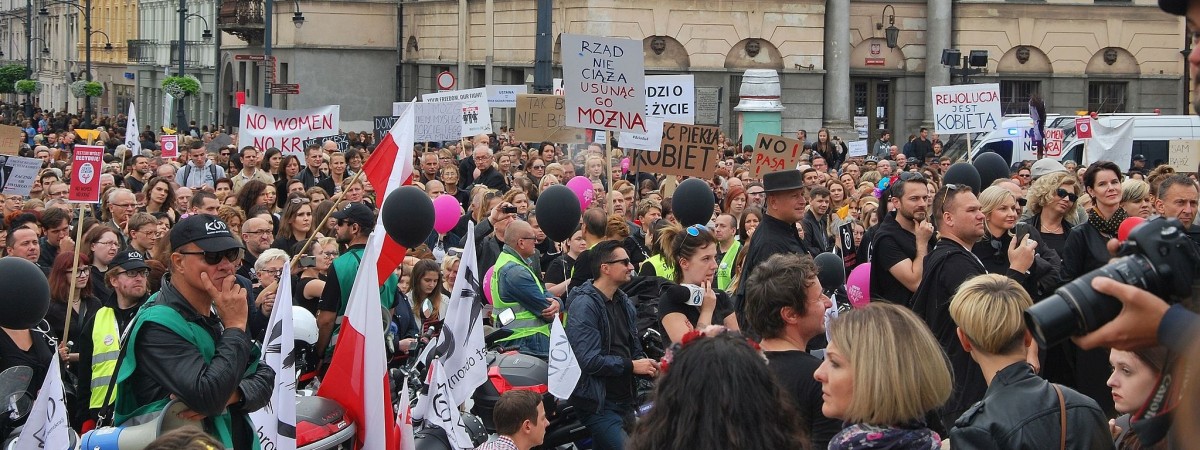 Czarny protest wywołał poruszenie nie tylko w Polsce. Piszą o nim także norweskie media. Na naszym fanpage’u zawrzało