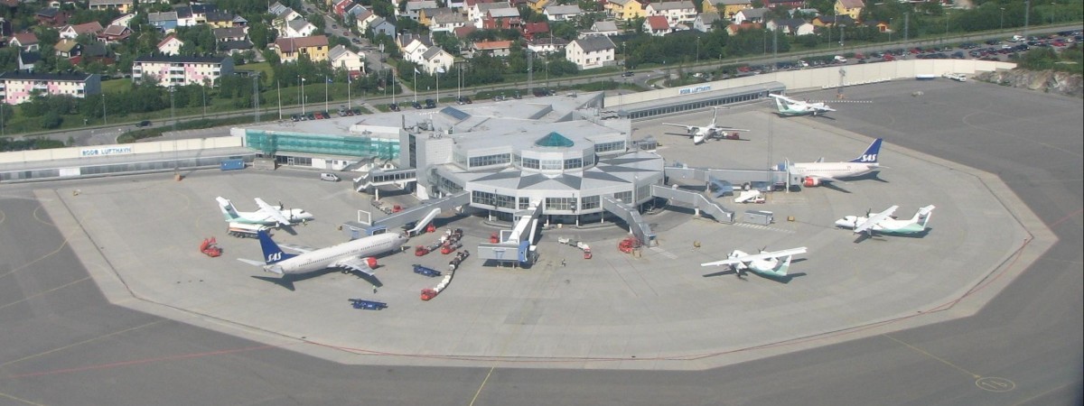 Nowe kłopoty norweskich lotnisk: planowany strajk w Bodø i przepełniony parking w Oslo