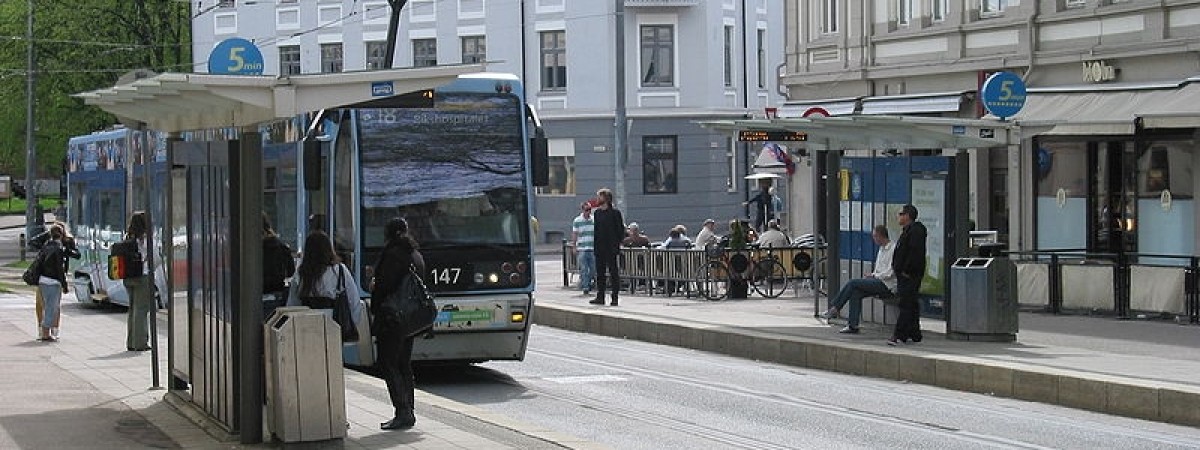 Wszystkie rozkłady jazdy w telefonie. Nowa aplikacja ułatwi podróżowanie po kraju