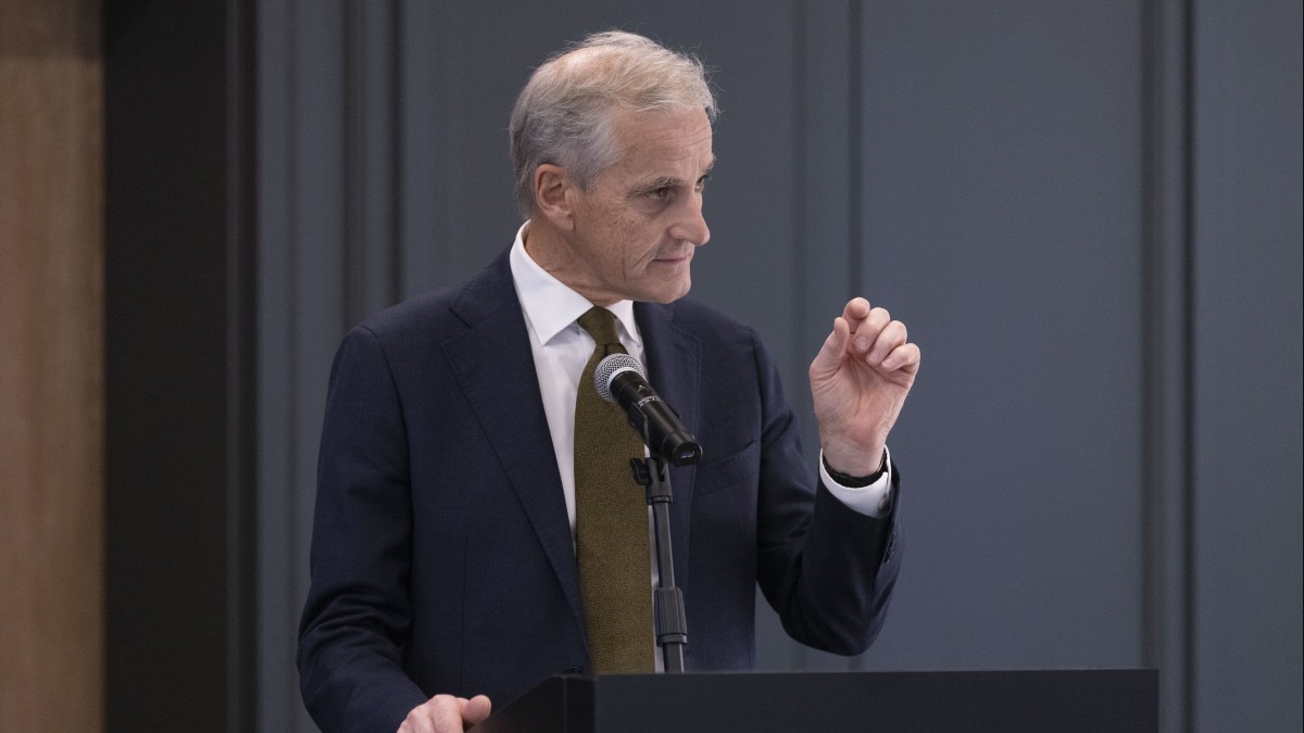 Rząd opodatkuje branżę energetyczną i hodowców łososia. Państwo zyska ponad 30 miliardów koron