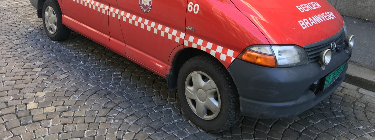 Tajemnicze wybuchy w Bergen. Strażacy walczyli z płomieniami