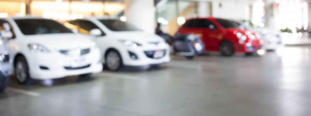 Zburzą parking z 1300 samochodami w środku? „Być może nigdy ich nie wydostaniemy”