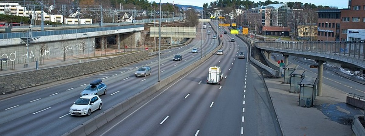 Wyburzą domy, żeby zbudować tymczasową drogę. Właścicieli opłacą z bompenger
