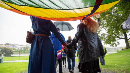 Nawet sześć lat więzienia za terapię konwersyjną. Ważny krok Norwegii w walce z homofobią