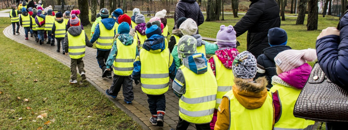 Rodzice boją się jeszcze puszczać dzieci do przedszkola. Ministerstwo Zdrowia zapewni testy