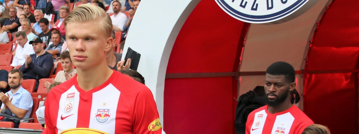 Genialny nastolatek nie zwalnia tempa. Media oszalały na punkcie norweskiego piłkarza