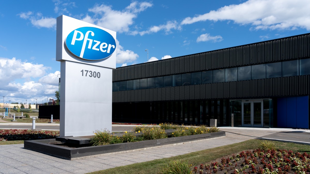 Pandemia skończy się za dwa lata, ale koronawirus z nami zostanie. FHI tego nie wyklucza