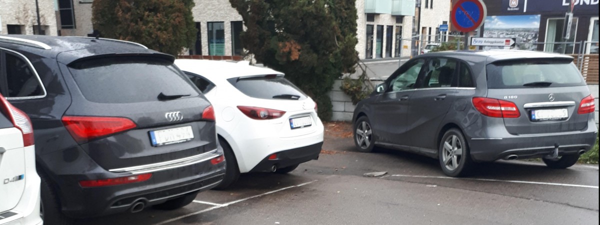 Sprzedają używane auta bez pozwoleń: nawet 1 na 3 pośredników działa nielegalnie 