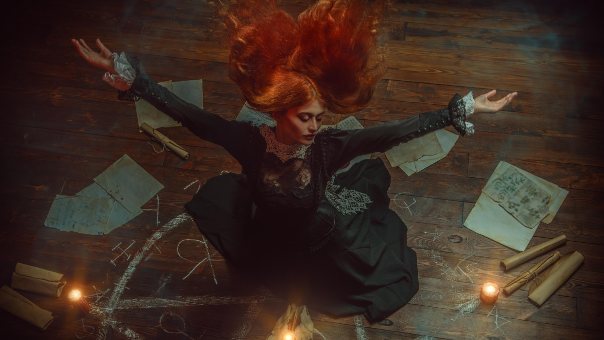 Płonące stosy w krainie lodu. Historia norweskich czarownic