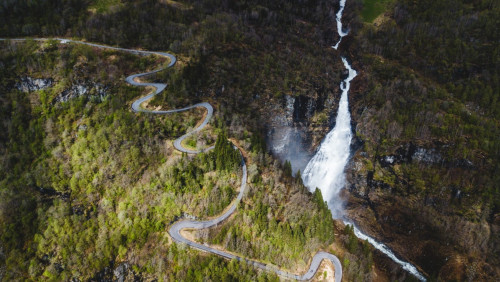 Zamkną najbardziej stromą drogę w Norwegii. Popularną serpentynę zniszczyła turystyka