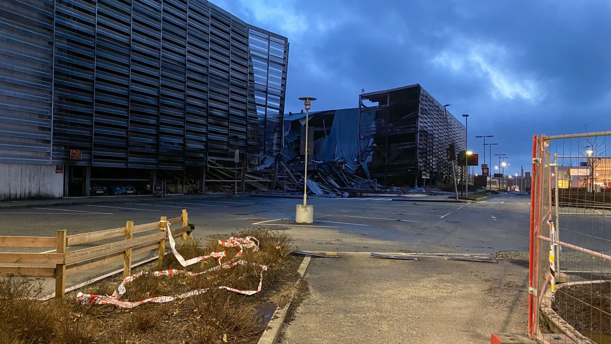 Parking zbudowano niezgodnie z przepisami. Raport po styczniowym pożarze