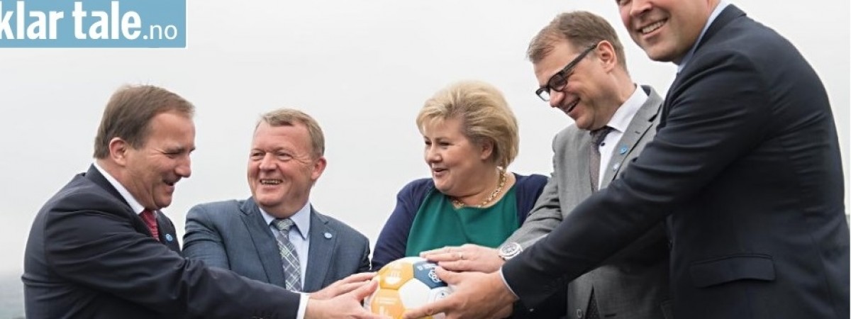 „Kto rządzi światem?”: zdjęcie Erny Solberg stało się hitem internetu. Prowokacja?