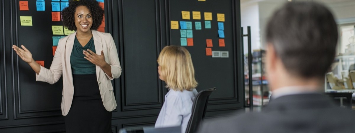 Kobiety wciąż gorzej opłacane niż mężczyźni. W tych zawodach różnice są największe