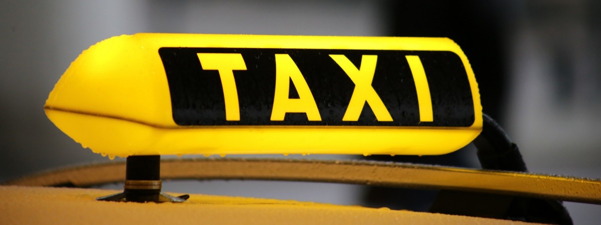 Pijani Norwegowie zniszczyli taksówki w Gdańsku. Mieli ponad dwa promile