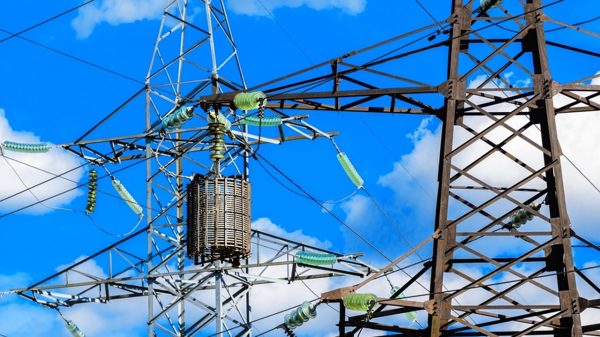 Różnice w cenach największe w historii. Za prąd trzeba zapłacić dziesięciokrotnie więcej