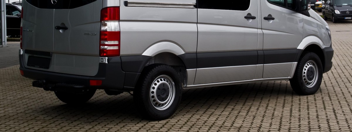 Poszukiwania furgonetki z cyjankiem w toku. Wystarczyłoby go do zabicia 125 osób