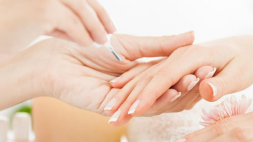 Ile kosztują zadbane paznokcie? Z wizytą w jednym z popularnych Nail Barów w Stavanger