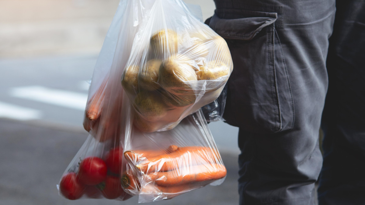 Reklamówki w norweskich sklepach znowu droższe. Celem – ograniczenie zużycia plastiku