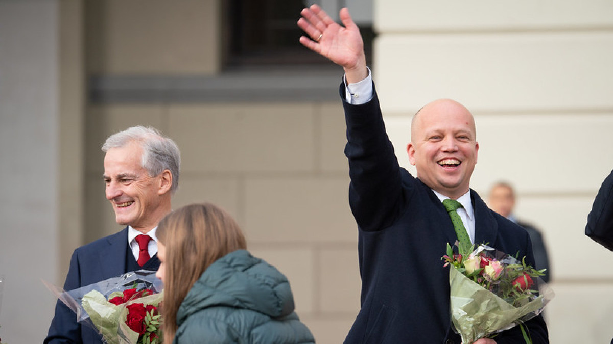 „Zwiększają wydatki zamiast obniżyć podatki”. Norweski rząd mocno krytykowany